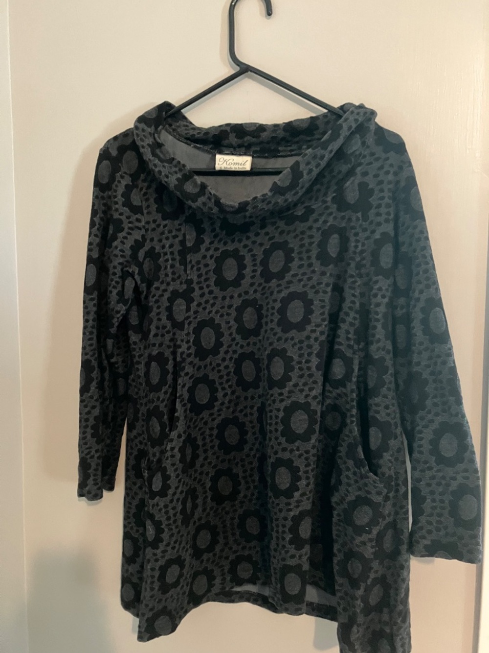Komil Luna Tunic Cowl Neck Top Gray Black Size S